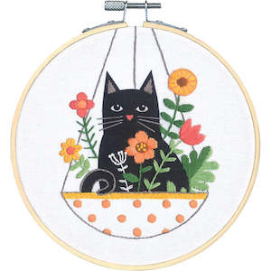 Christmas Craft: Dimensions Learn a Craft Cat Planter Embroidery Kit