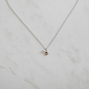 Sophie She Shell Necklace w. Pearl - Silver
