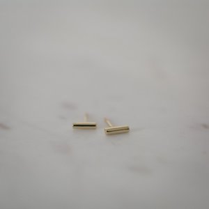 Studs: Sophie Mini Bar Stud Earrings - Gold