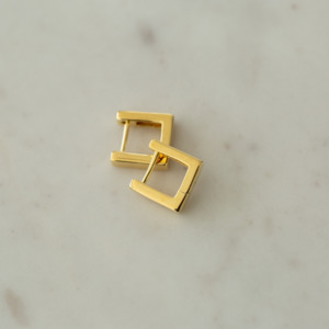 Sophie So Square Huggies - Gold