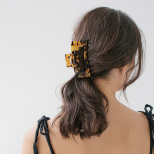 Hair Accessories: Sophie Tort Claw Clip - Dark