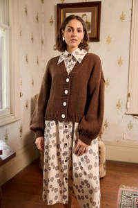 Good Friday Discount: Thing Thing Huddle Cardigan - Chocolate