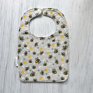 Products: Feeding Bib – Bees – StitchGirl