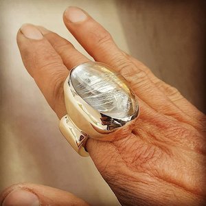 Accessories: Bronze Ring with Quartz Stone - 1 of a kind