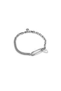 Jewellery Classics: SAFETY PIN BRACELET