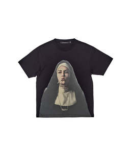 GOD IS A WOMAN T-SHIRT - VINTAGE FIT