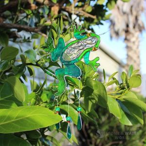 Garden Decor: Frog Suncatcher