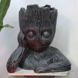 Garden Decor: Large Groot Planter
