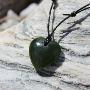 Ornaments & Handicraft: Greenstone Heart Pendant