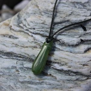 Ornaments & Handicraft: Greenstone Mere Pendant