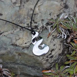 Ornaments & Handicraft: Sterling Silver Twist Pendant