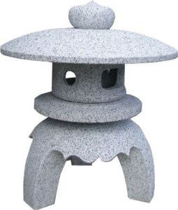 Gardenware: Kodai Maru Yukimi Lantern