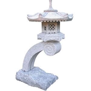 Garden Decor: Rankei Gata Lantern