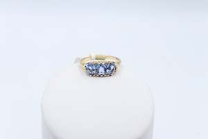 Gold Ladies Rings: 9ct Gold Ceylon Sapphire & Diamond ring SYR7986CS