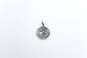 2 pendents