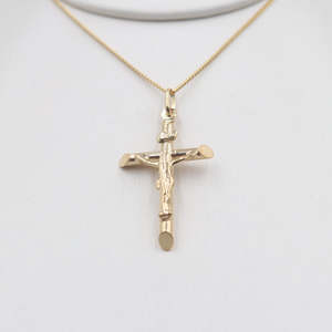 Gold Pendents: 9ct Gold Crucifix 5P0020