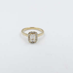 Gold Ladies Rings: 9ct Gold Lab Diamond Ring SJAURG859
