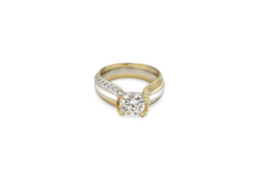 18ct White and Yellow Gold Lab Diamond Solitiare Ring SYR000