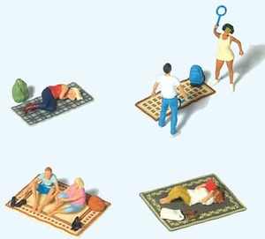 Products: Preiser 10697 On the Lawn HO Gauge Figures