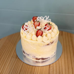 Cakes: Vanilla Sponge Cake