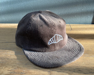 Rüdi’s Iconic Croissant Cap in Corduroy
