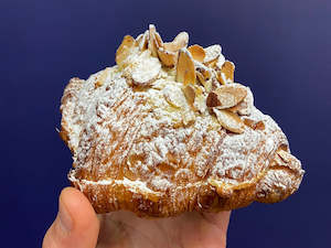 Christmas Menu WHANGA: Almond Croissant