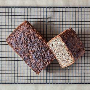 Christmas Menu WHANGA: Rüdi's Spelt & Sprouted Rye Sourdough (V+)