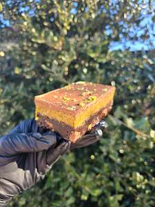 Slices: Pistachio Kataifi Brownie