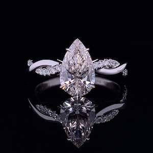 1.81ct Infinity Pear
