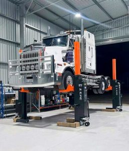 Products: Strada Lifts
