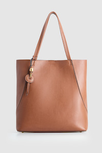 Large Handbags: Elara Leather Tote Bag