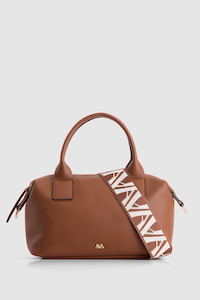 Small Handbags: Juni Small Shopper Bag