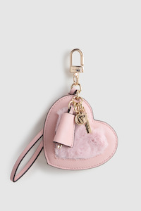Guess: Heart Keychain Charm