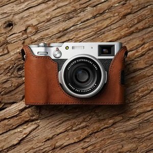 Camera Bags: Murchison Leather Camera Case for Fujifilm X100V