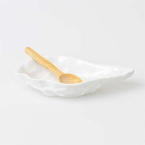 Kitchen Homeware: Räder - Porcelain Ouster Shell & Spoon