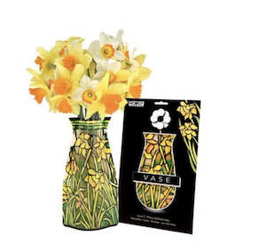 Home Decor: LOUIS C. TIFFANY DAFFODILS VASE