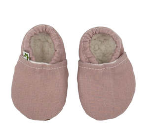 Pretty Kiwi: Booties - blush 6-12 months