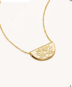 Studio Matakana Staff Picks: Lotus Short Necklace (Gold)