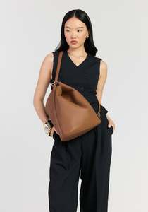 June Shoulder Bag - Tan Luxe