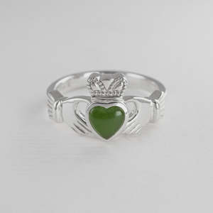 Pounamu Claddagh Ring - _Set Ring Size: (N-O)
