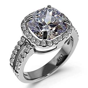 White Diamond Simulant Rings: Accarezzare
