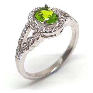White Diamond Simulant Rings: Essenziale
