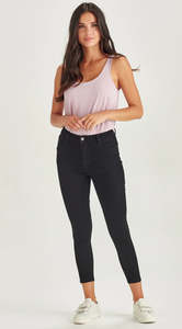 Jerseys: Junkfood | SLIP Short Stuff Jean Black