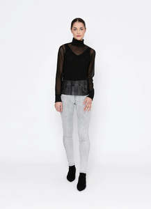 TWO by TWO | Essentials Riven Top Black Stripe
