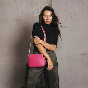 Black Caviar: Black Caviar | Daniella Magenta Crossbody