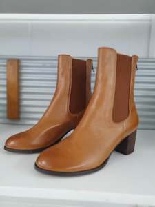 Django Juliette: Django & Juliette Sebasy - Tan Choco Heel
