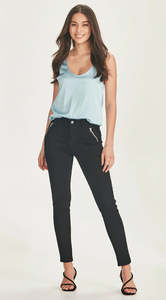 Junkfood | REVENGE Jean Black