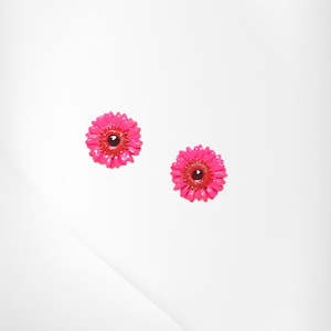FH12FA68863 LES FLEURS DU MOMENT-BLOOMY   pink gerbera flower stud earrings