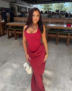 59 Rentals: Jade Dress | Red