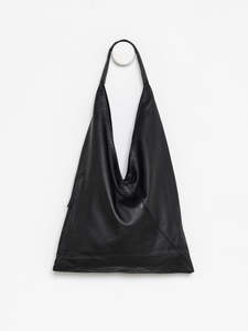 X L A B Wanderer Handbag Collection: Xox Black Leather Bag Black